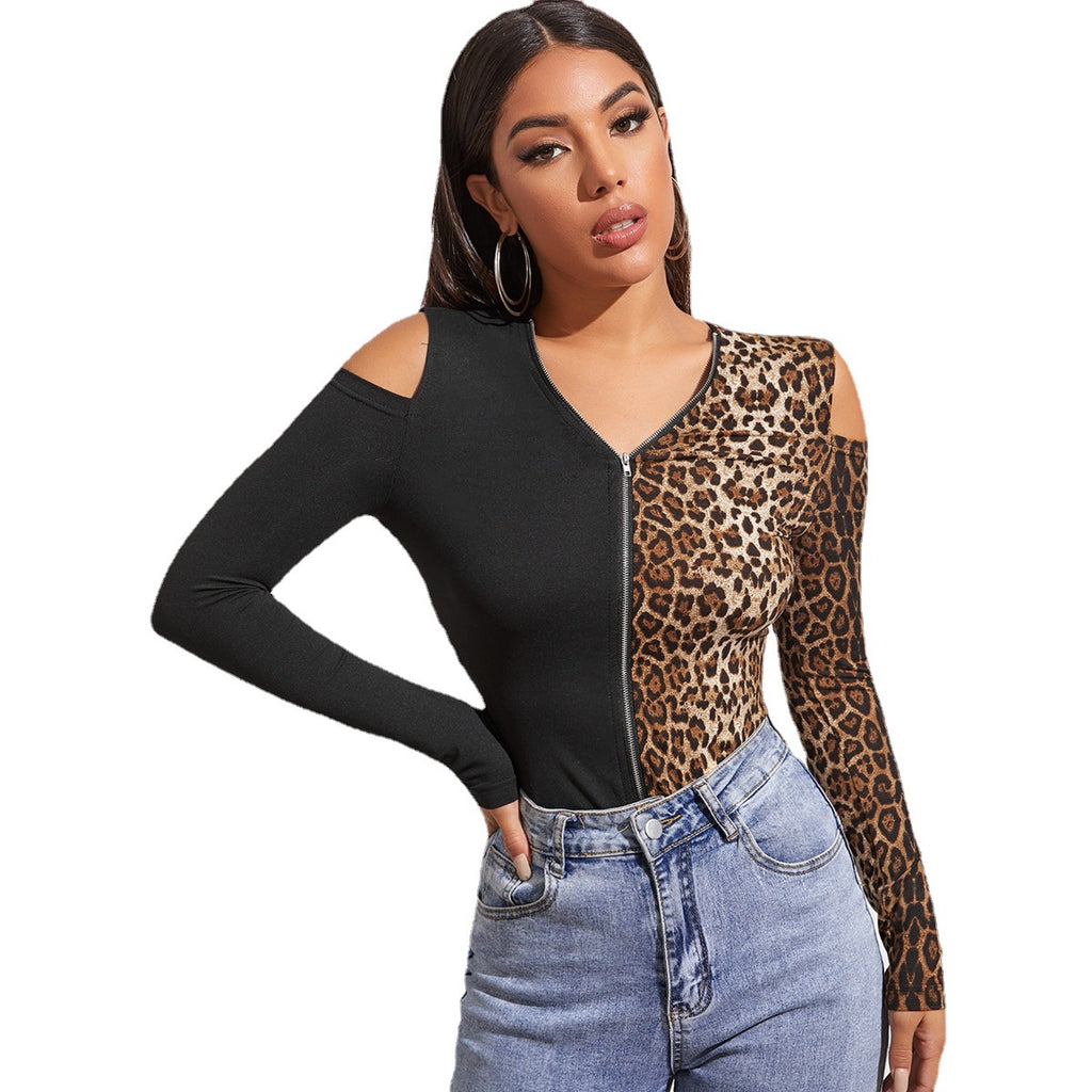 Camiseta ajustada con costuras en V y cuello en color de contraste sexy